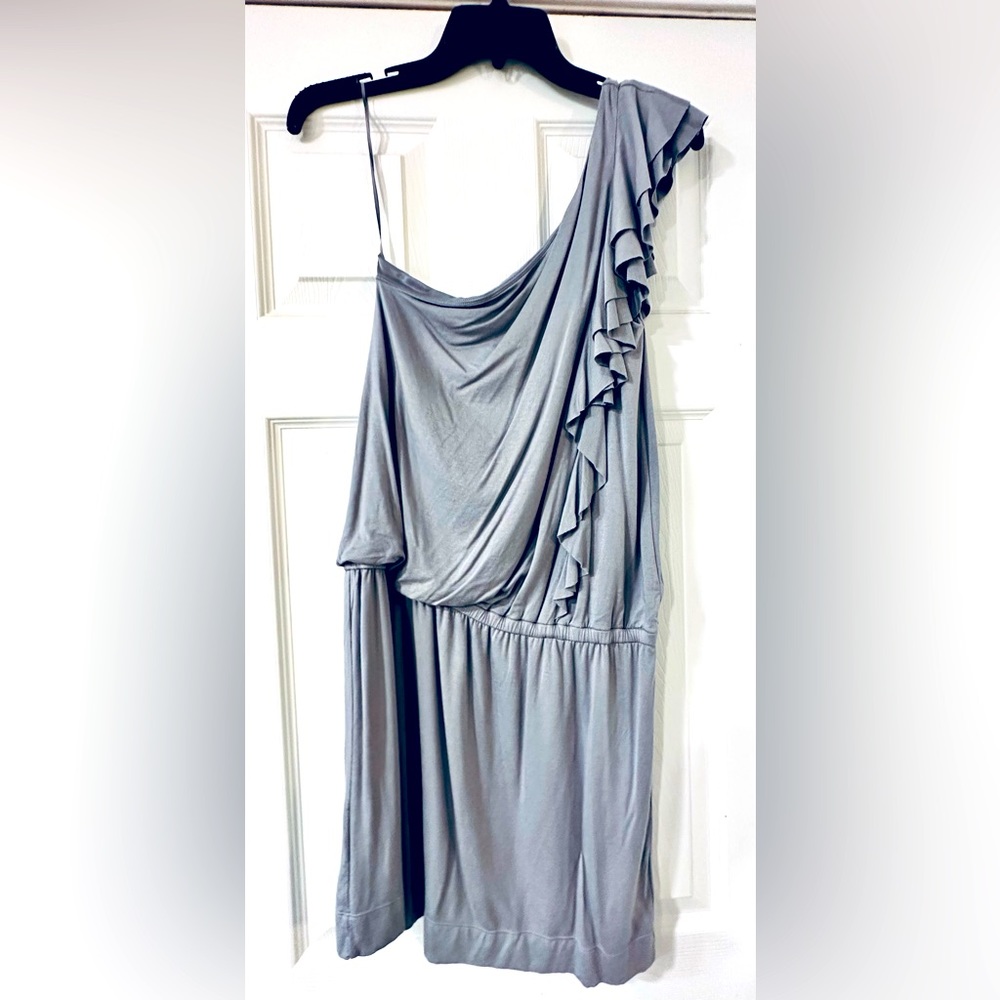 Gray one shoulder minidress